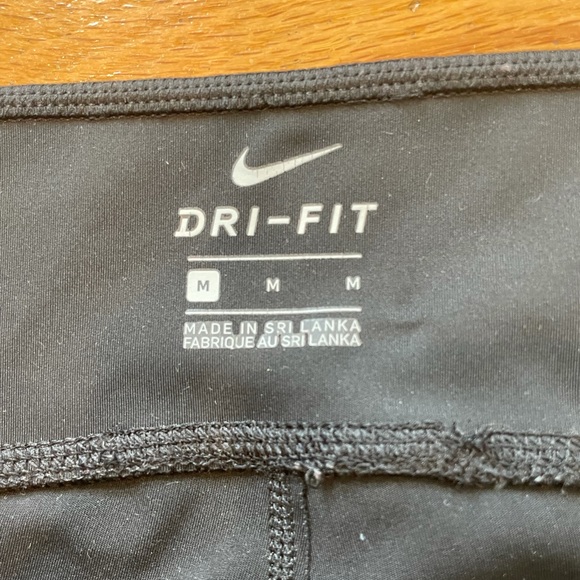 NWOT Nike Women’s Dri-fit legging with pocket - Picture 5 of 5